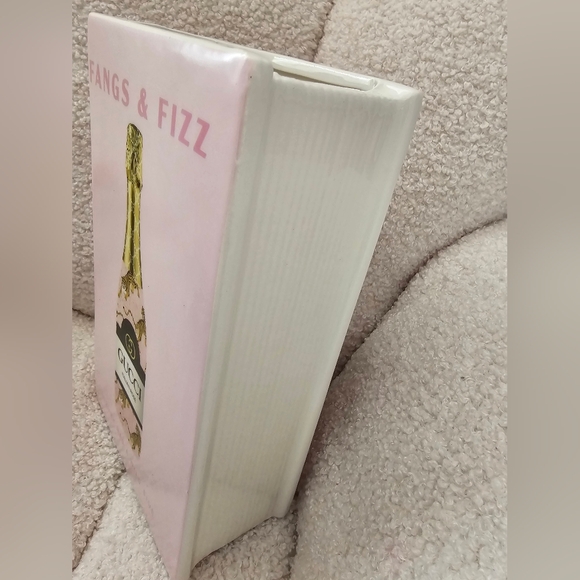 Table Top & Flower Vase DECOR in 1 - Picture 6 of 7